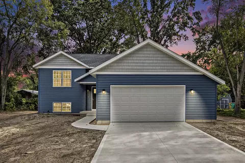 306 Arnstrom, Gobles, MI 49055