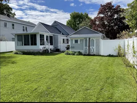 Exterior - 207 E Beech, Three Oaks, MI 49128 photo 5 of 9