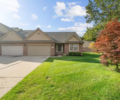 22431 Timber Rdg, Woodhaven, MI 48183