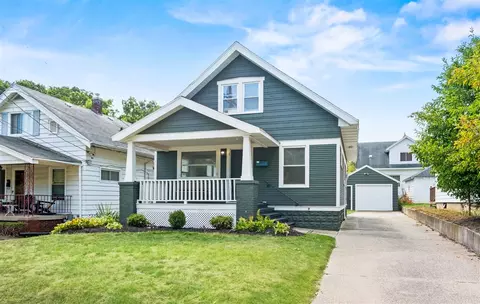 1462 Walker, Grand Rapids, MI 49504