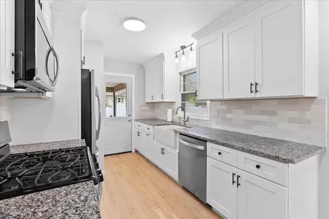 7958 Hively, Jackson, MI 49201 photo 9