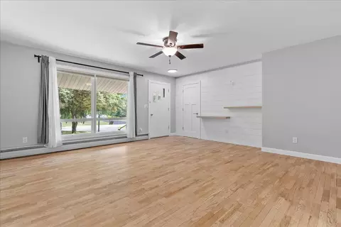 7958 Hively, Jackson, MI 49201 photo 5