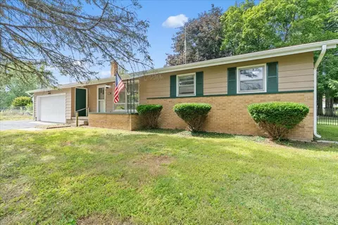 7958 Hively, Jackson, MI 49201 photo 2