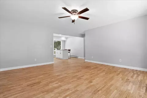 7958 Hively, Jackson, MI 49201 photo 4