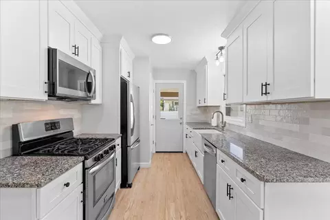 7958 Hively, Jackson, MI 49201 photo 8