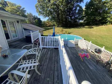 Exterior - 9761 Brown, Springport, MI 49284 photo 5 of 8