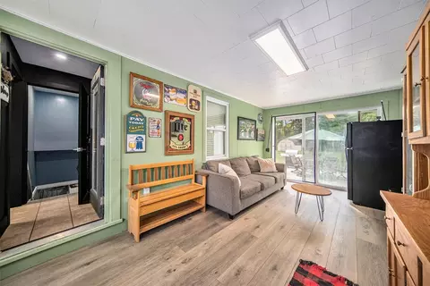 Entry Way - 121 Mcconnell, Jackson, MI 49201 photo 1 of 1