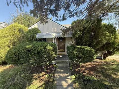 8225 Chapp, Warren, MI 48089