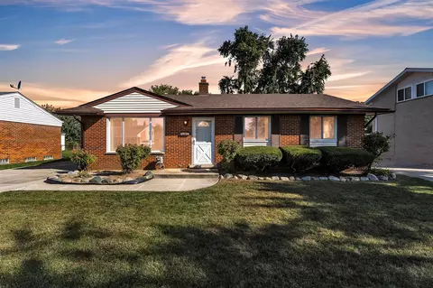 29734 Lamar, Livonia, MI 48152