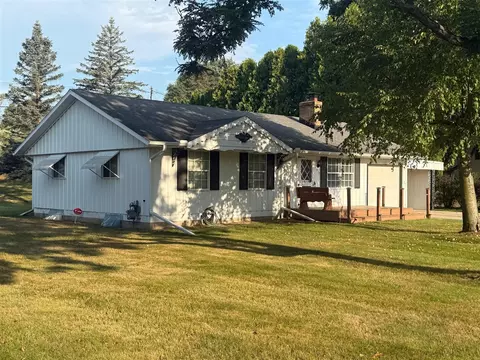 515 N State, Belding, MI 48809 photo 3