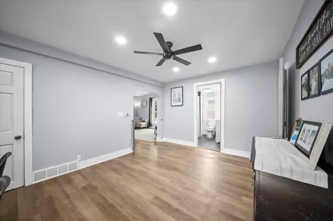 Entry Way - 710 S Broas, Belding, MI 48809 photo 3 of 4