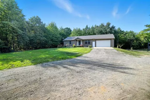 15899 Fillmore, West Olive, MI 49460