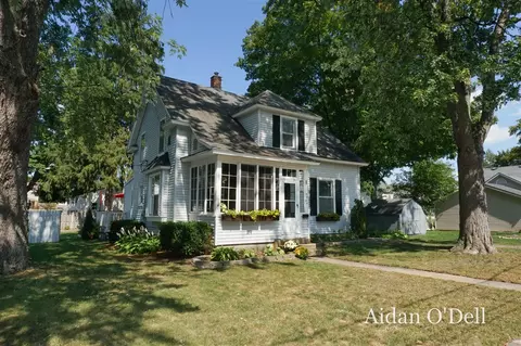 3905 Superior, Grandville, MI 49418