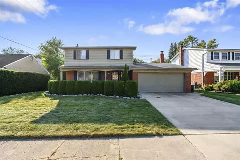 32125 Crestwood, Fraser, MI 48026