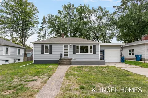 1140 Waverly, Grand Haven, MI 49417
