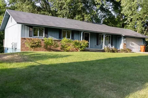 2591 Pinesboro, Grand Rapids, MI 49525