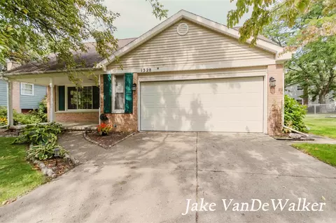 1328 Edington, Portage, MI 49024