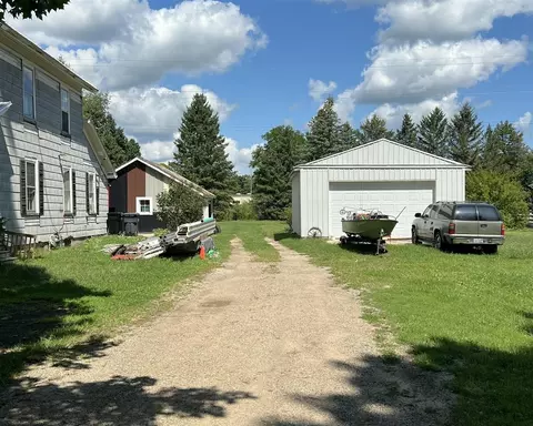 965 Miller, Plainwell, MI 49080 photo 3
