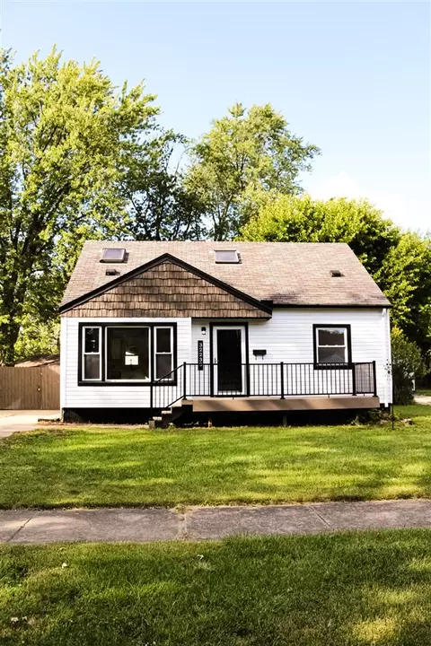 32238 Cambridge, Garden City, MI 48135