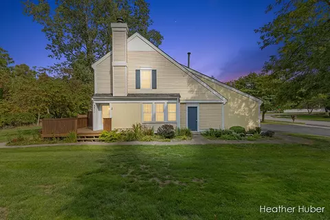 3511 Whispering Brk, Grand Rapids, MI 49508