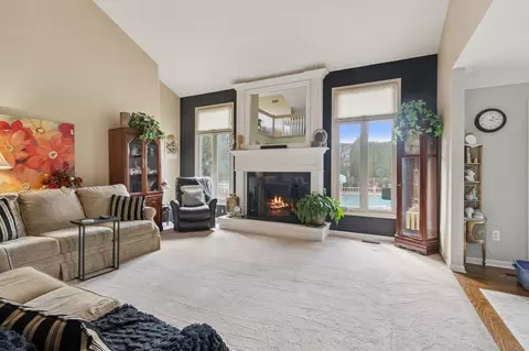 17736 Joseph Dr, Macomb, MI 48044 photo 6
