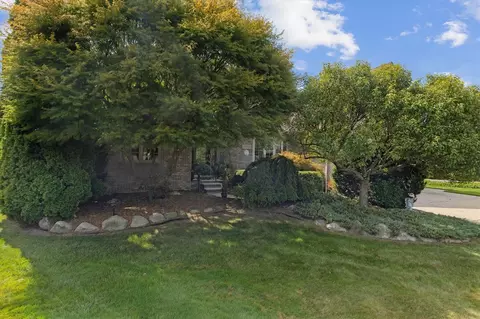 17736 Joseph Dr, Macomb, MI 48044 photo 2