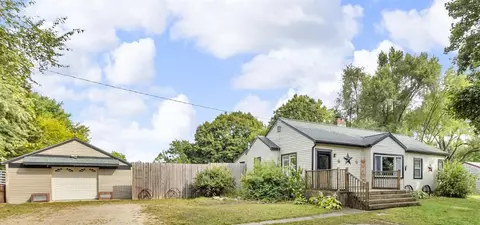 2811 S Meridian, Jackson, MI 49203
