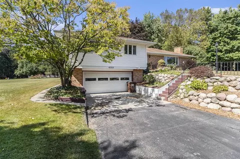 6352 Lodi, Saline, MI 48176