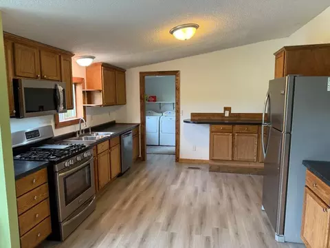 Kitchen - 14074 Elder, Grant, MI 49327 photo 1 of 4