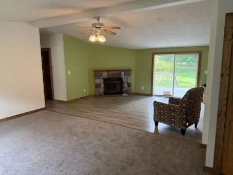 Living - 14074 Elder, Grant, MI 49327 photo 3 of 5