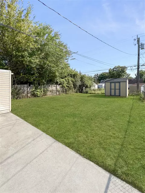 Exterior - 14074 Hendricks, Warren, MI 48089 photo 4 of 5