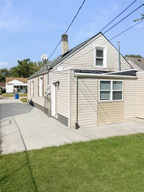 Exterior - 14074 Hendricks, Warren, MI 48089 photo 5 of 5