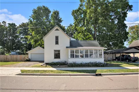 518 E Linden, Hartford, MI 49057