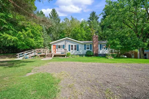 1583 E Galien Buchanan, Buchanan, MI 49107