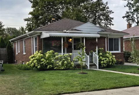 24313 Carlysle, Dearborn, MI 48124
