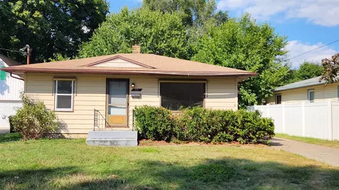 53 Maplelawn, Grand Rapids, MI 49548