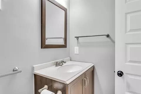 Bath - 207 S S Un, Tecumseh, MI 49286 photo 2 of 10