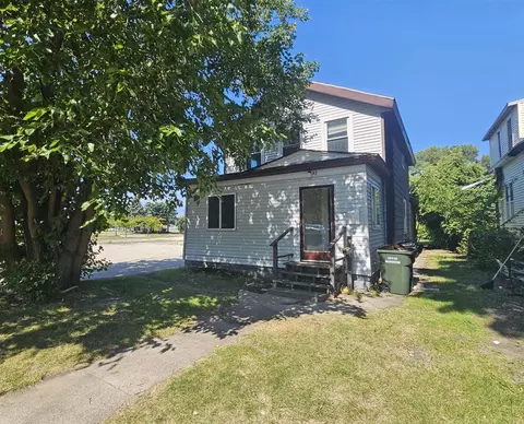 42 E Walton, Muskegon, MI 49442