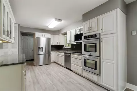 Kitchen - 264 Amherst, Jackson, MI 49203 photo 3 of 5