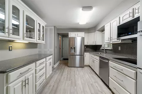 Kitchen - 264 Amherst, Jackson, MI 49203 photo 5 of 5
