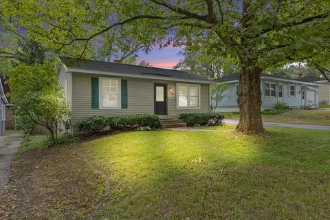 3886 Vineyard, Grand Rapids, MI 49507