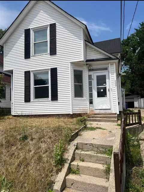 939 Baraga, Grand Rapids, MI 49503