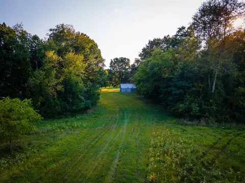 Exterior - 5820 Squires, Jackson, MI 49201 photo 2 of 15