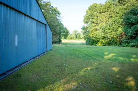 Exterior - 5820 Squires, Jackson, MI 49201 photo 13 of 15
