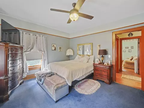 Bedroom - 516 Maple, Manistee, MI 49660 photo 2 of 7