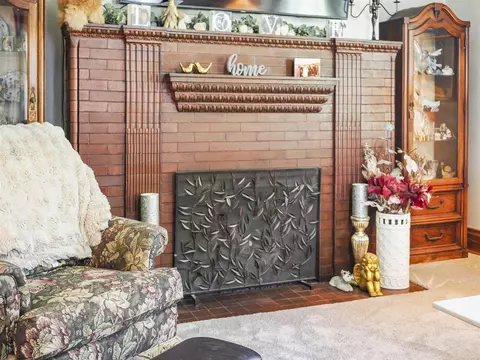 Living - 516 Maple, Manistee, MI 49660 photo 12 of 15