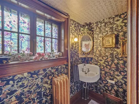 Bath - 516 Maple, Manistee, MI 49660 photo 5 of 6