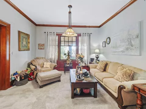 Living - 516 Maple, Manistee, MI 49660 photo 2 of 15