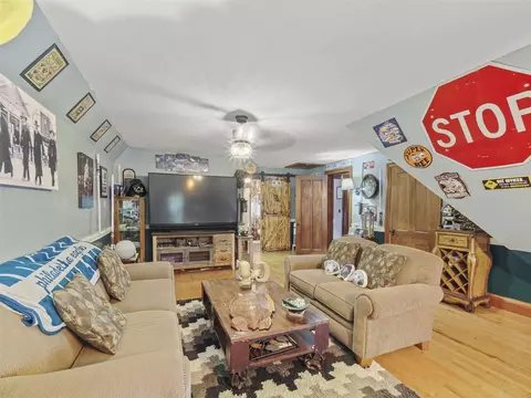 Living - 516 Maple, Manistee, MI 49660 photo 15 of 15