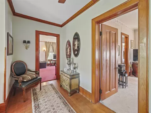 Entry Way - 516 Maple, Manistee, MI 49660 photo 7 of 21